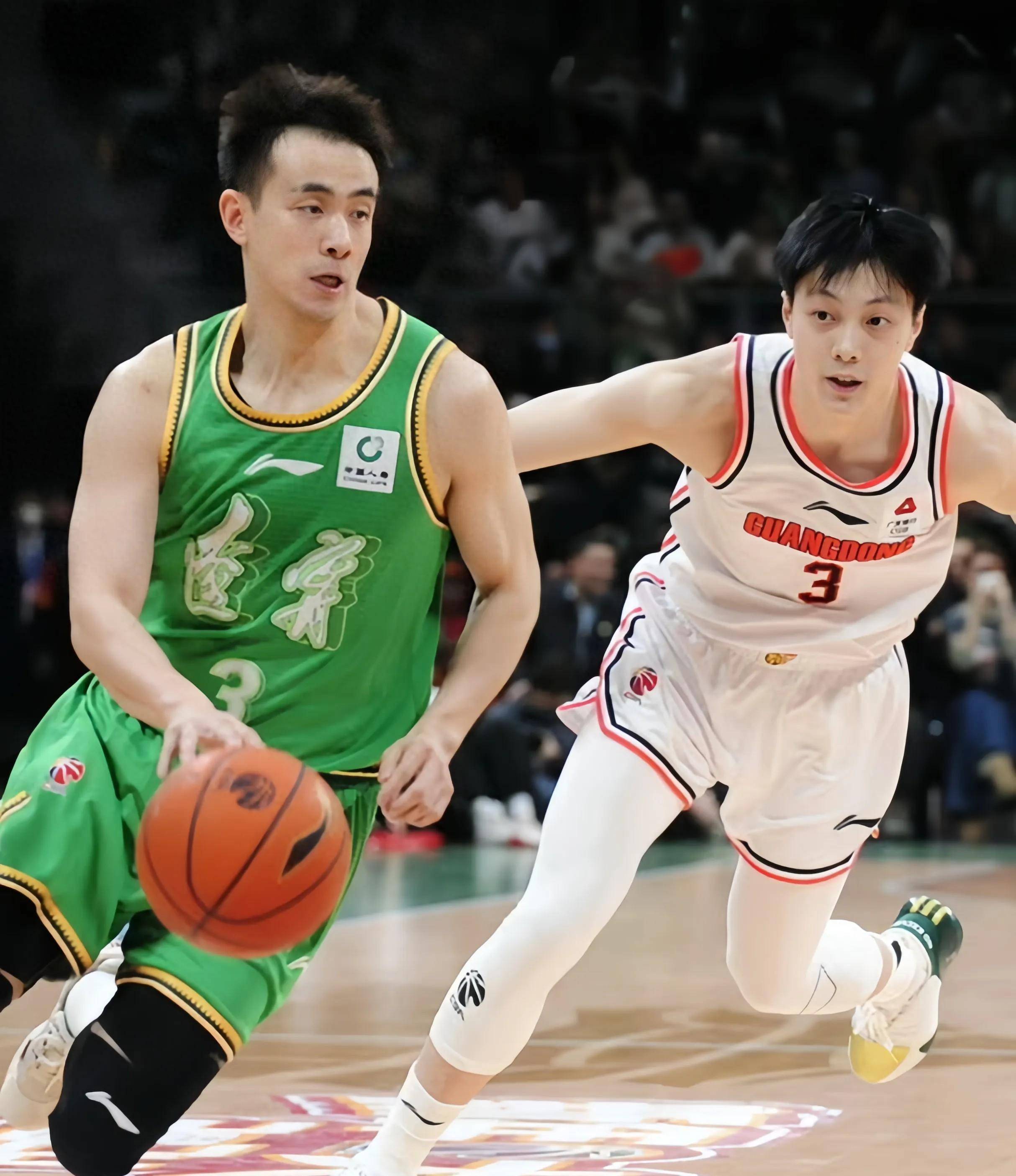 的球场两度 的球场两度