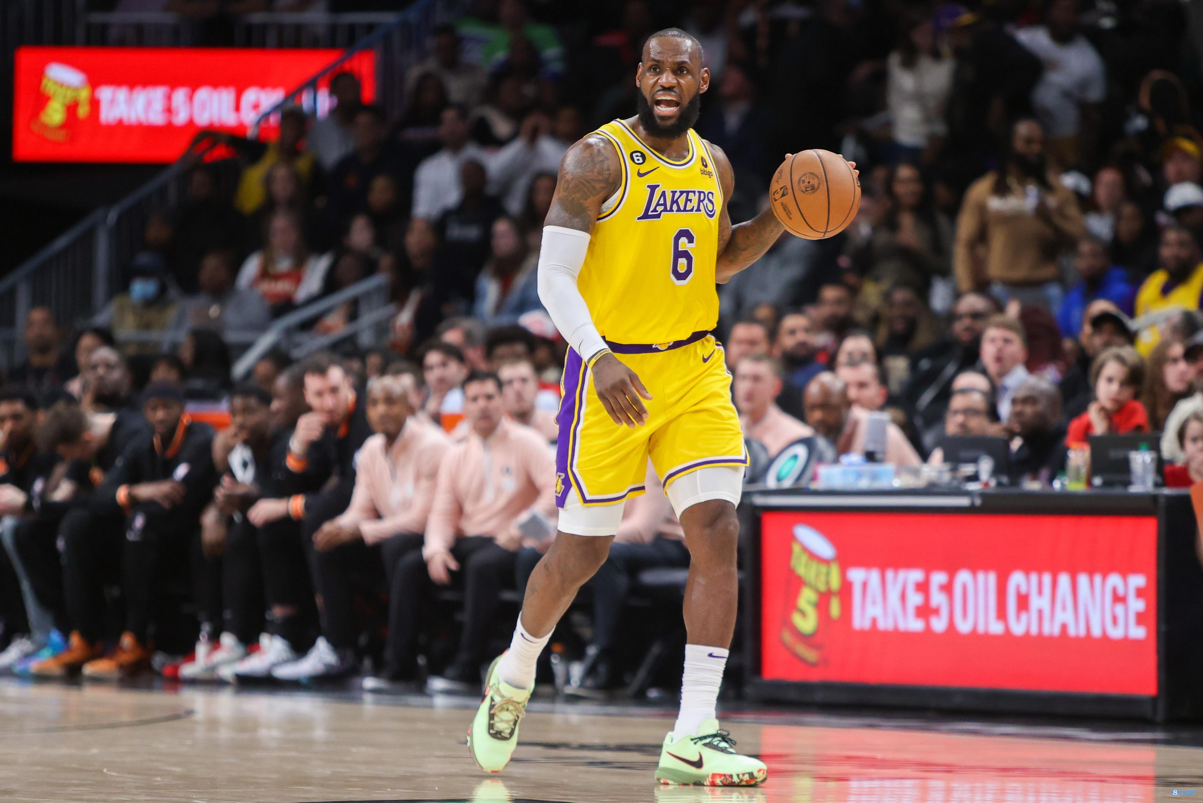 他赞赏勒诺 他赞赏勒诺